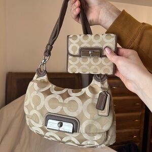 Y2K Coach Vintage Bag 🍯🌼🥂